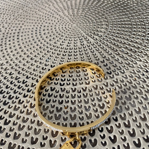 Stainless steel lock bracelet 7 inches - Picture 2 of 5